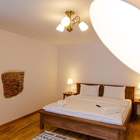Stone Way Apartment Сібіу Екстер'єр фото