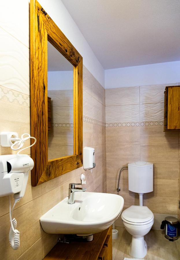 Stone Way Apartment Сібіу Екстер'єр фото