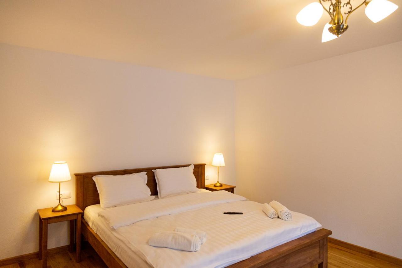 Stone Way Apartment Сібіу Екстер'єр фото