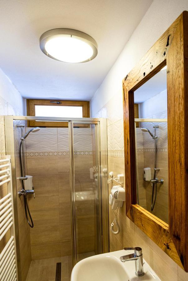 Stone Way Apartment Сібіу Екстер'єр фото